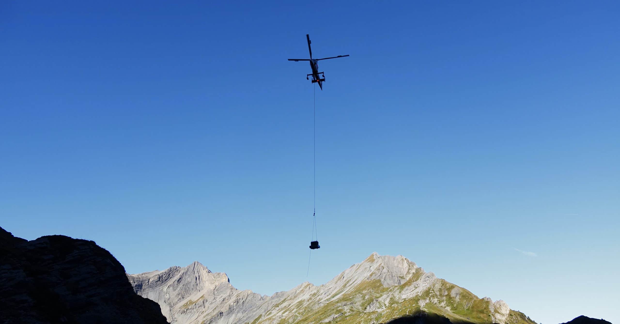 Helicopter transportation distribution transformer