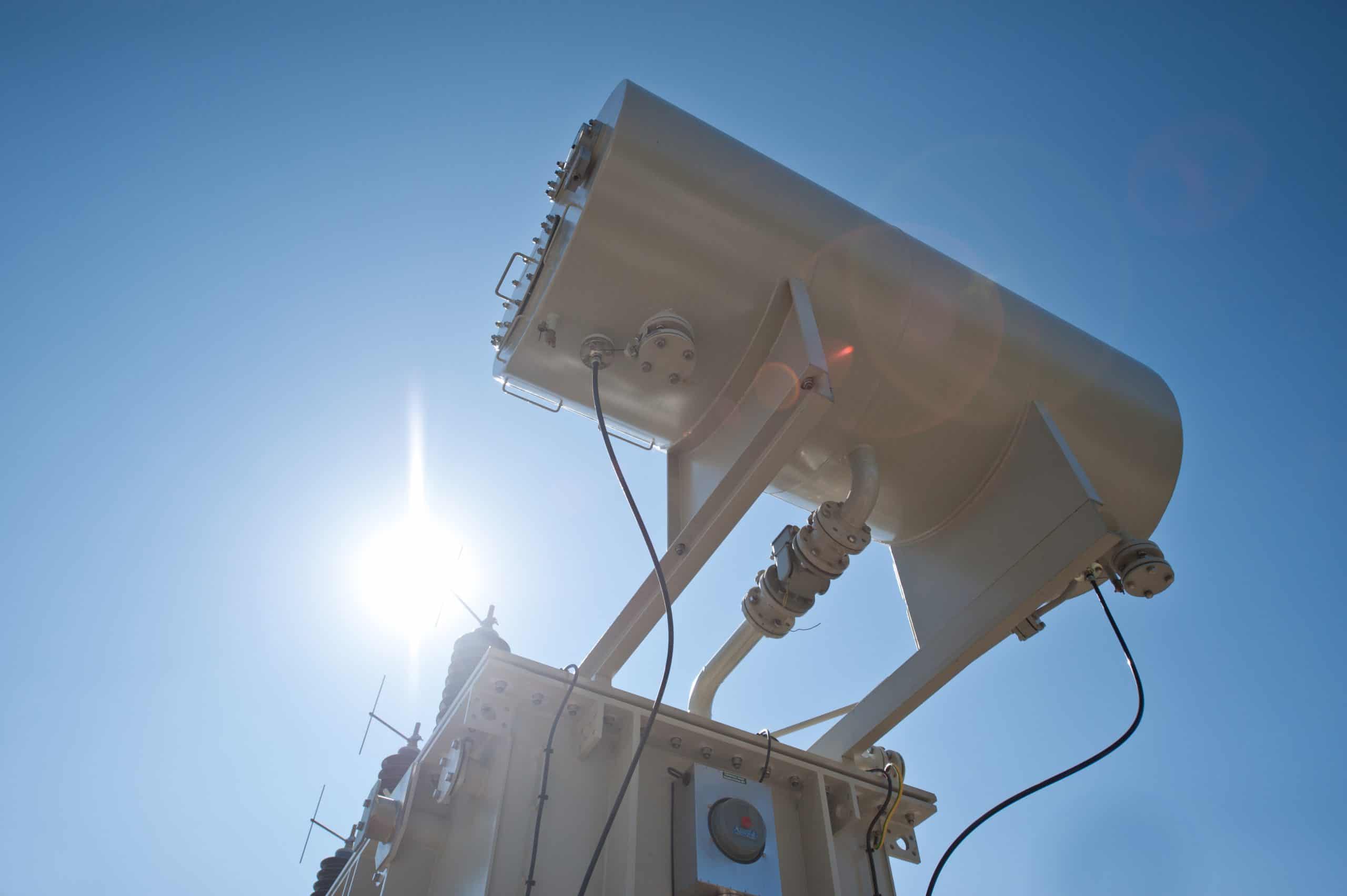 Power transformer expansion tank