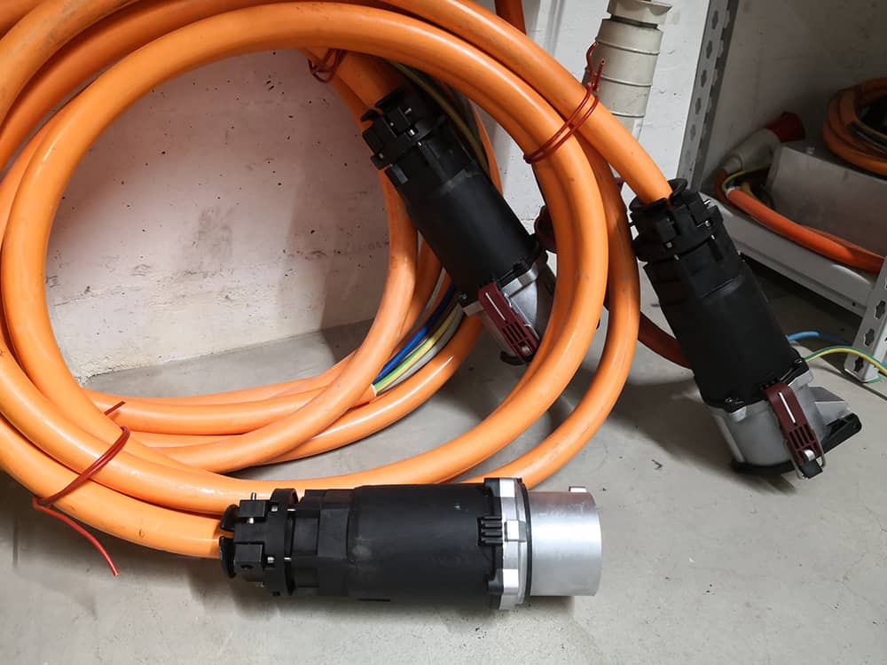 Industrial electrical connectors