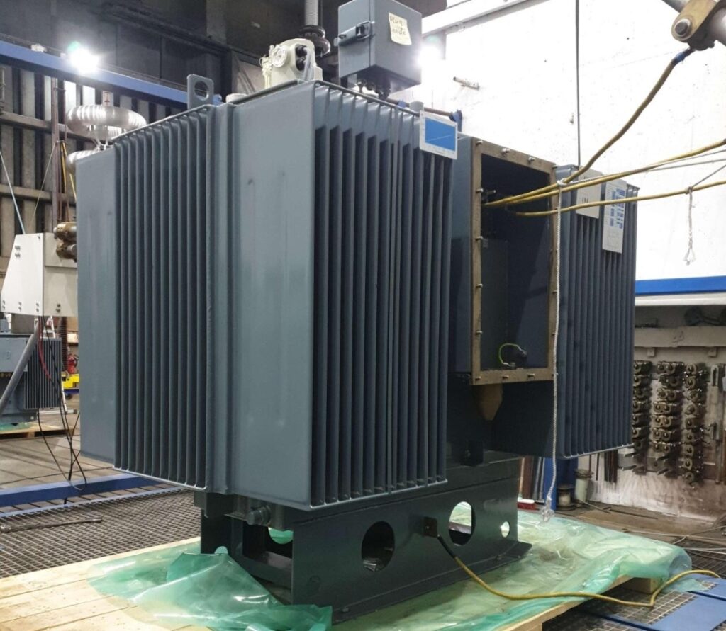 Almost two hundred distribution transformers to Qatar